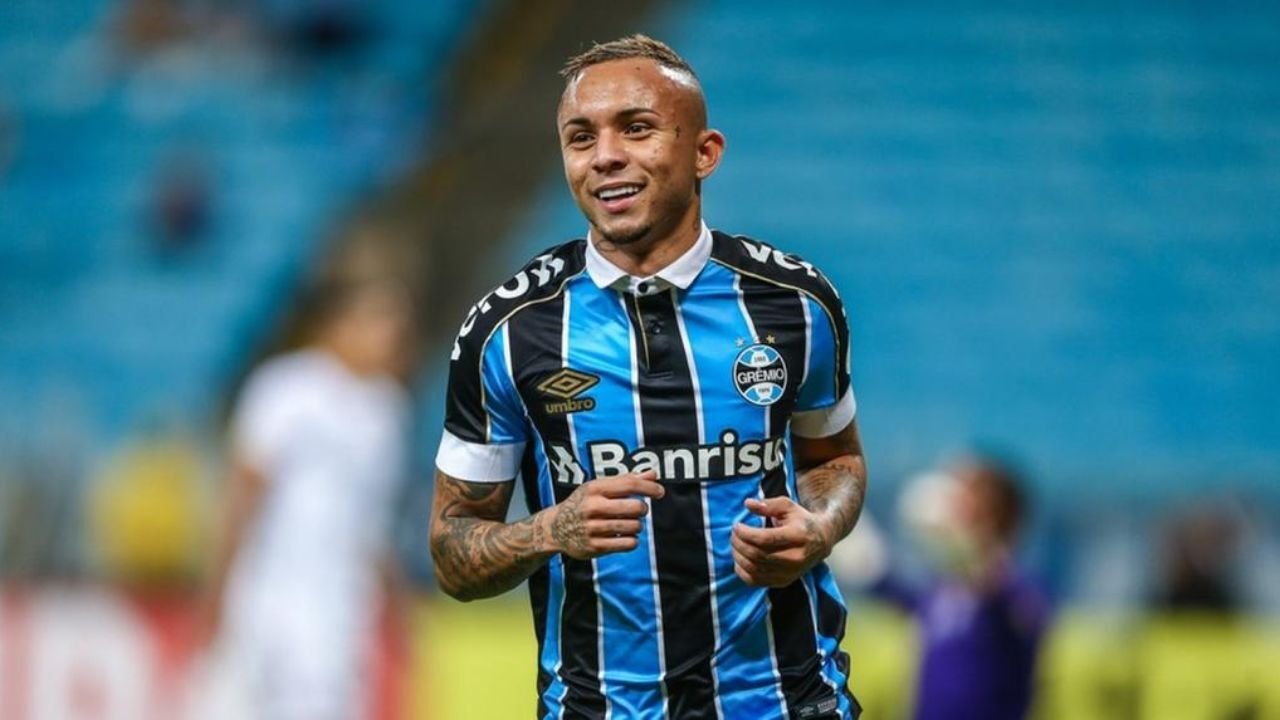 Everton Cebolinha, Grêmio, em foto de gremioavalanche.net