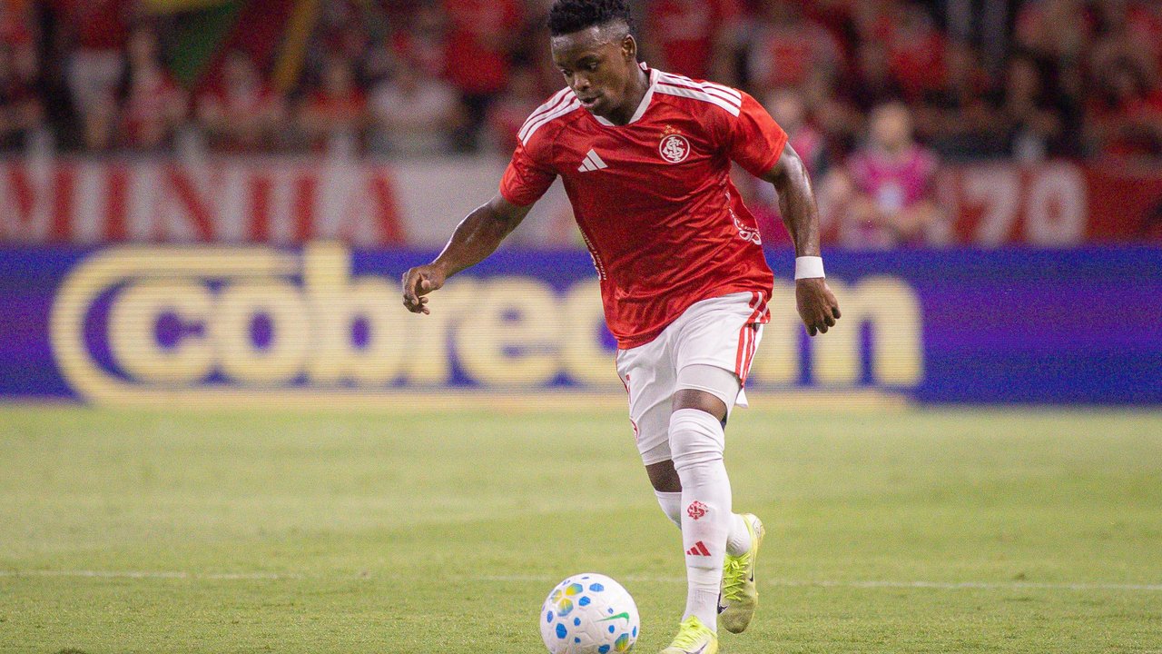 Carbonero, Internacional, em foto de antenadosnofutebol.com.br